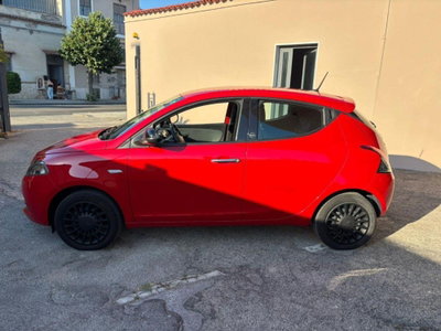 Lancia Ypsilon 1.0 FireFly 5 porte S&S Hybrid Ecochic Silver (8)
