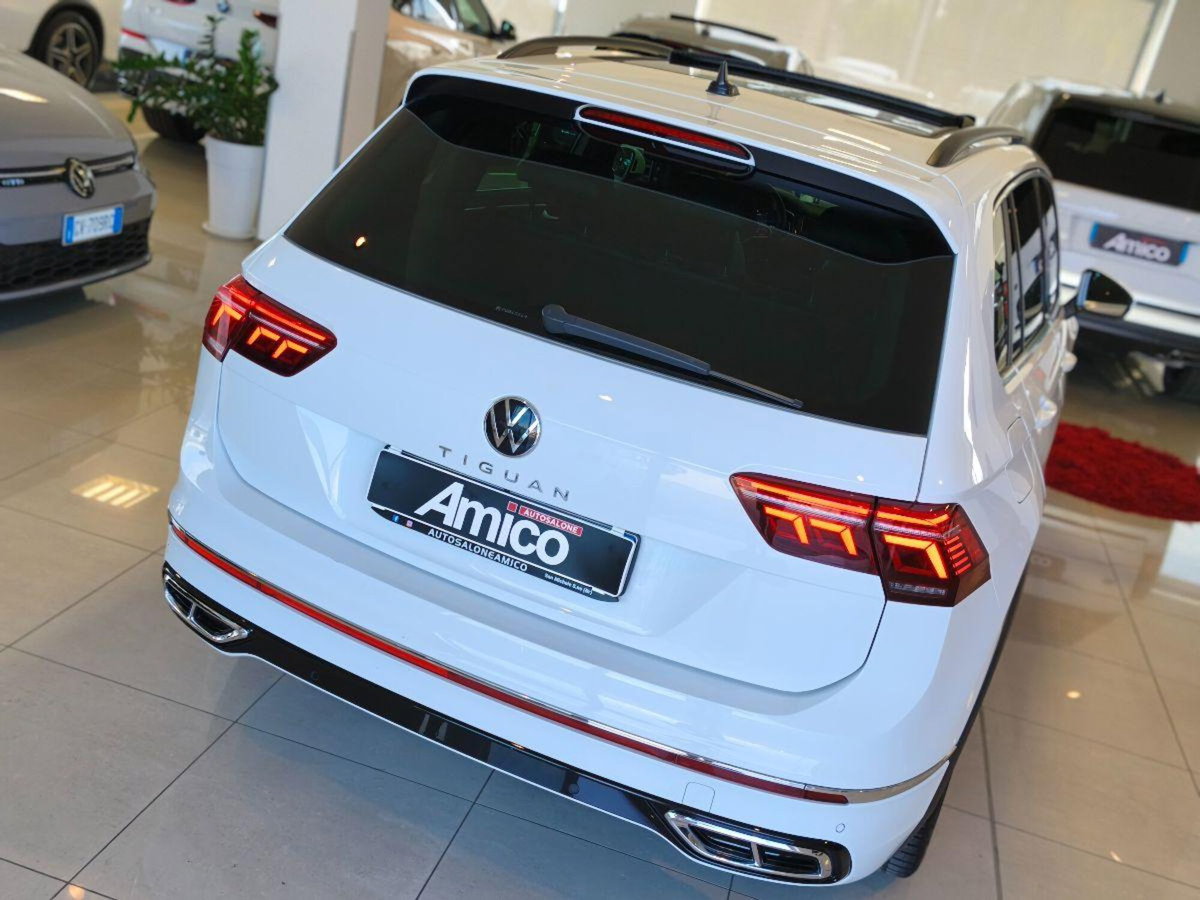 Volkswagen Tiguan 2.0 tdi R-Line 150cv dsg (8)
