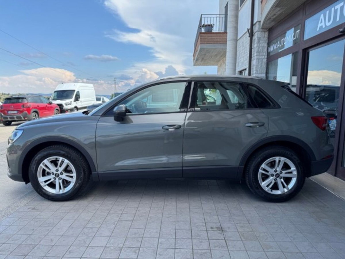 Audi Q3 35 2.0 tdi Business Advanced s-tronic (10)