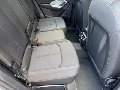 Audi Q3 35 2.0 tdi Business s-tronic (15)