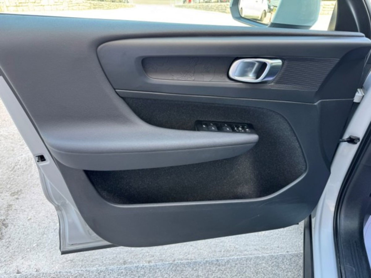 VOLVO Veicoli Commerciali XC40 XC40 N1 1.5 T2 Momentum my21 (16)