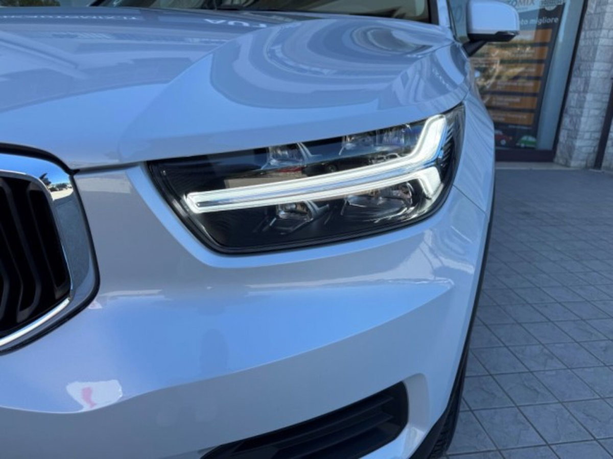 VOLVO Veicoli Commerciali XC40 XC40 N1 1.5 T2 Momentum my21 (4)