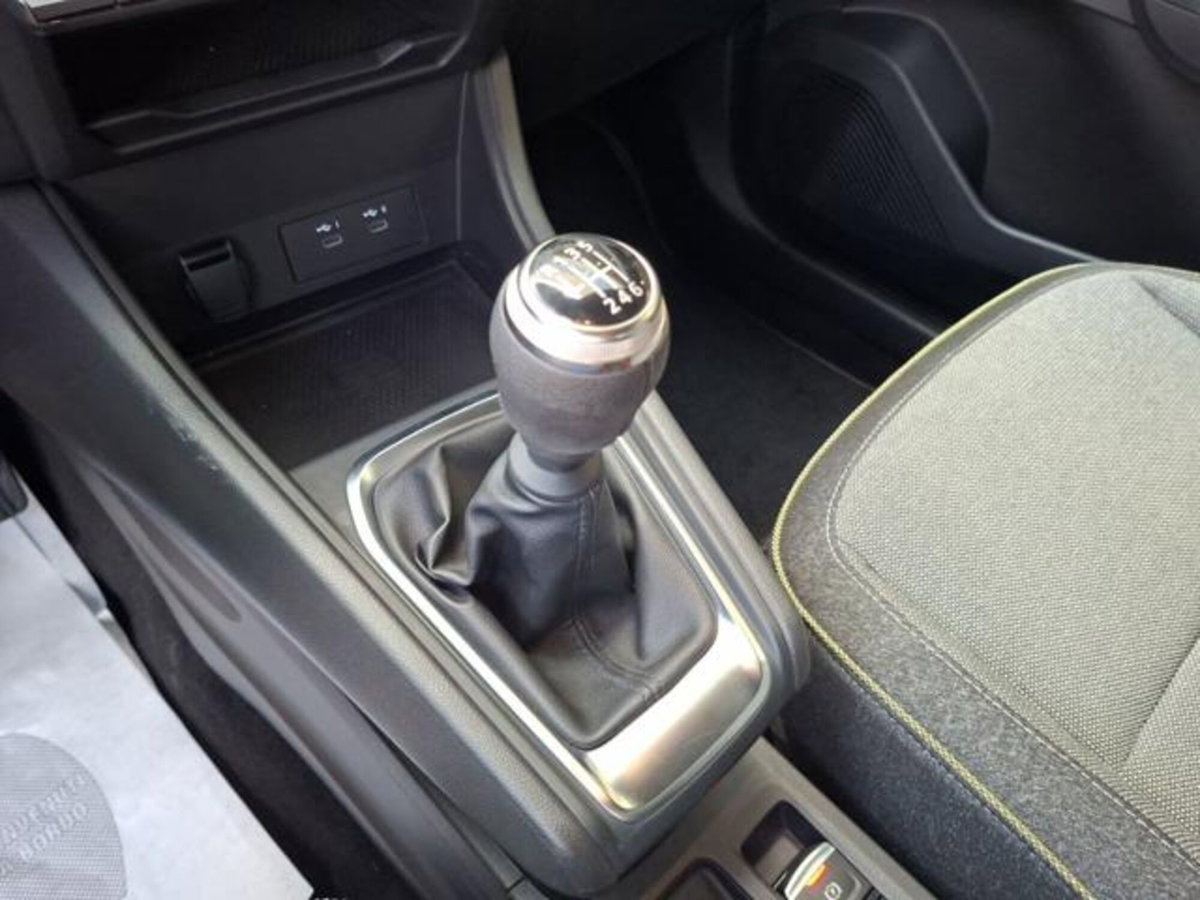 Renault Captur 1.0 eco-g Techno 100cv (16)