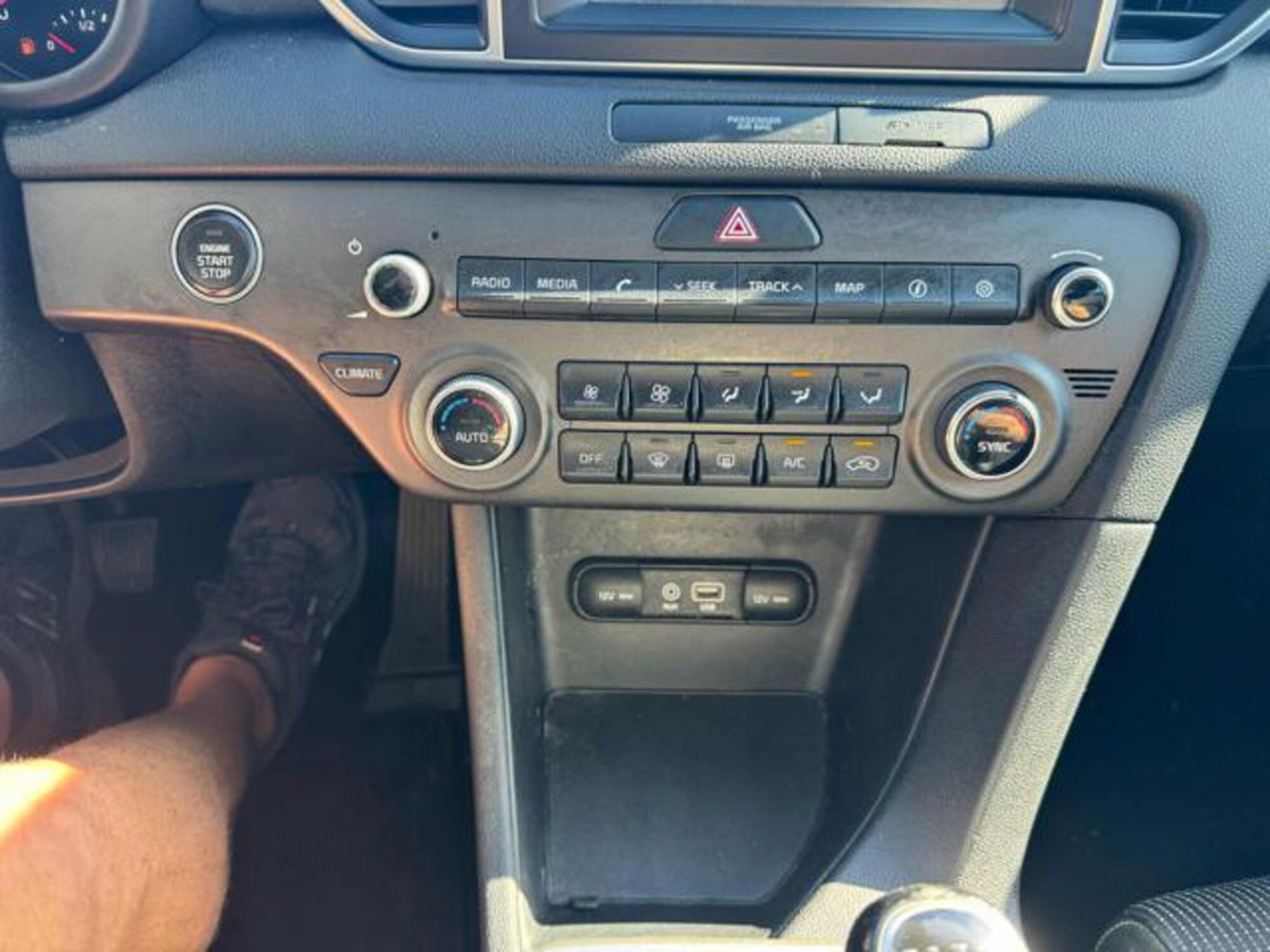 Kia Sportage 1.7 CRDI 2WD Active (15)