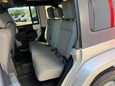 Jeep Wrangler Unlimited 2.8 CRD DPF Rubicon Auto (12)