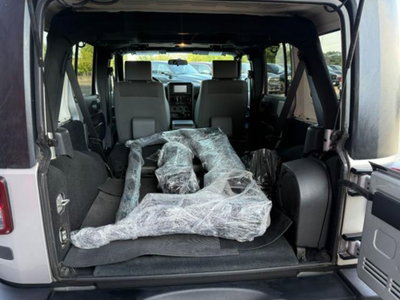 Jeep Wrangler Unlimited 2.8 CRD DPF Rubicon Auto (13)