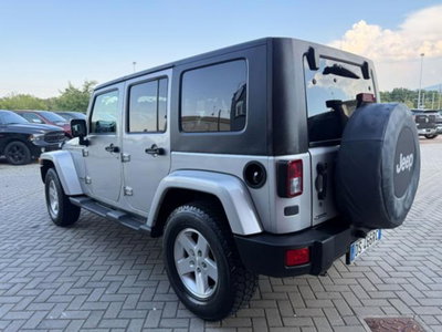 Jeep Wrangler Unlimited 2.8 CRD DPF Rubicon Auto (17)