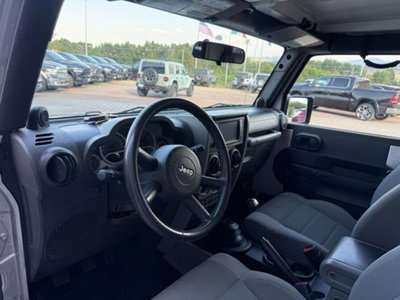 Jeep Wrangler Unlimited 2.8 CRD DPF Rubicon Auto (19)