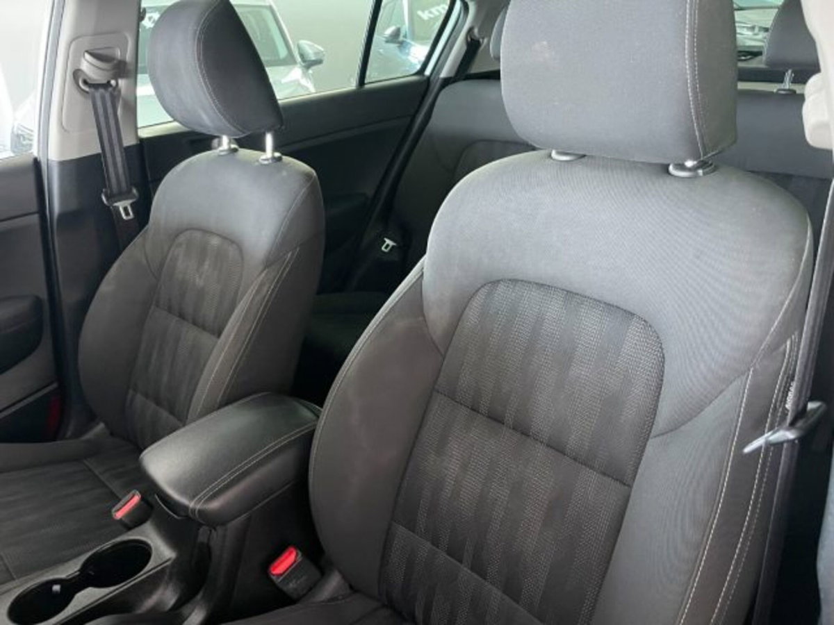 Kia Sportage 1.7 CRDI 2WD Urban (13)