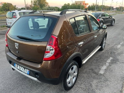 Dacia Sandero Stepway 1.6 8V GPL 85CV (5)