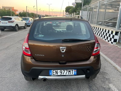 Dacia Sandero Stepway 1.6 8V GPL 85CV (6)