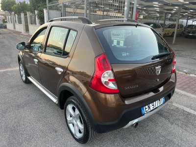 Dacia Sandero Stepway 1.6 8V GPL 85CV (7)