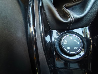 Peugeot 2008 e-HDi 92 CV Stop&Start ETG6 Allure (11)