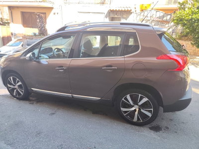 Peugeot 2008 e-HDi 92 CV Stop&Start ETG6 Allure (3)