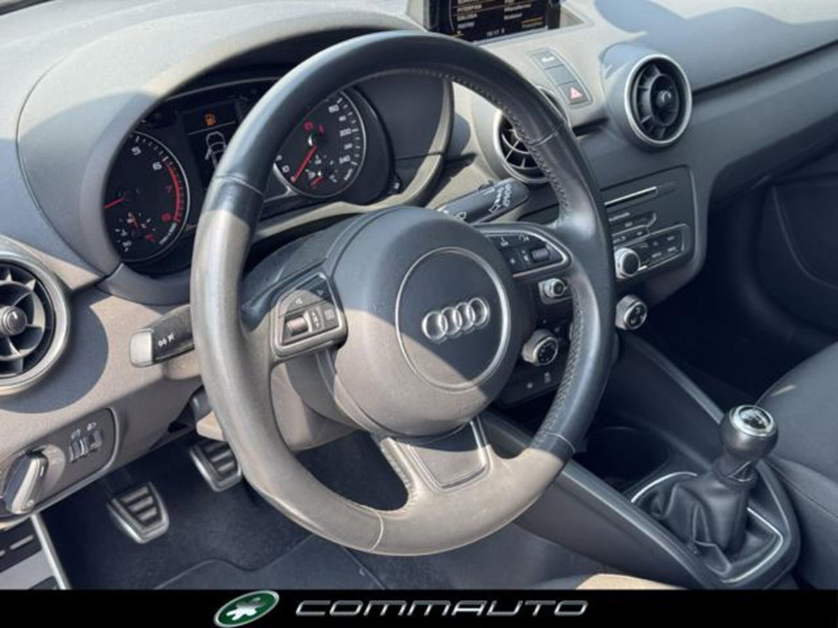 Audi A1 Sportback 1.0 82CV TFSI Design (10)