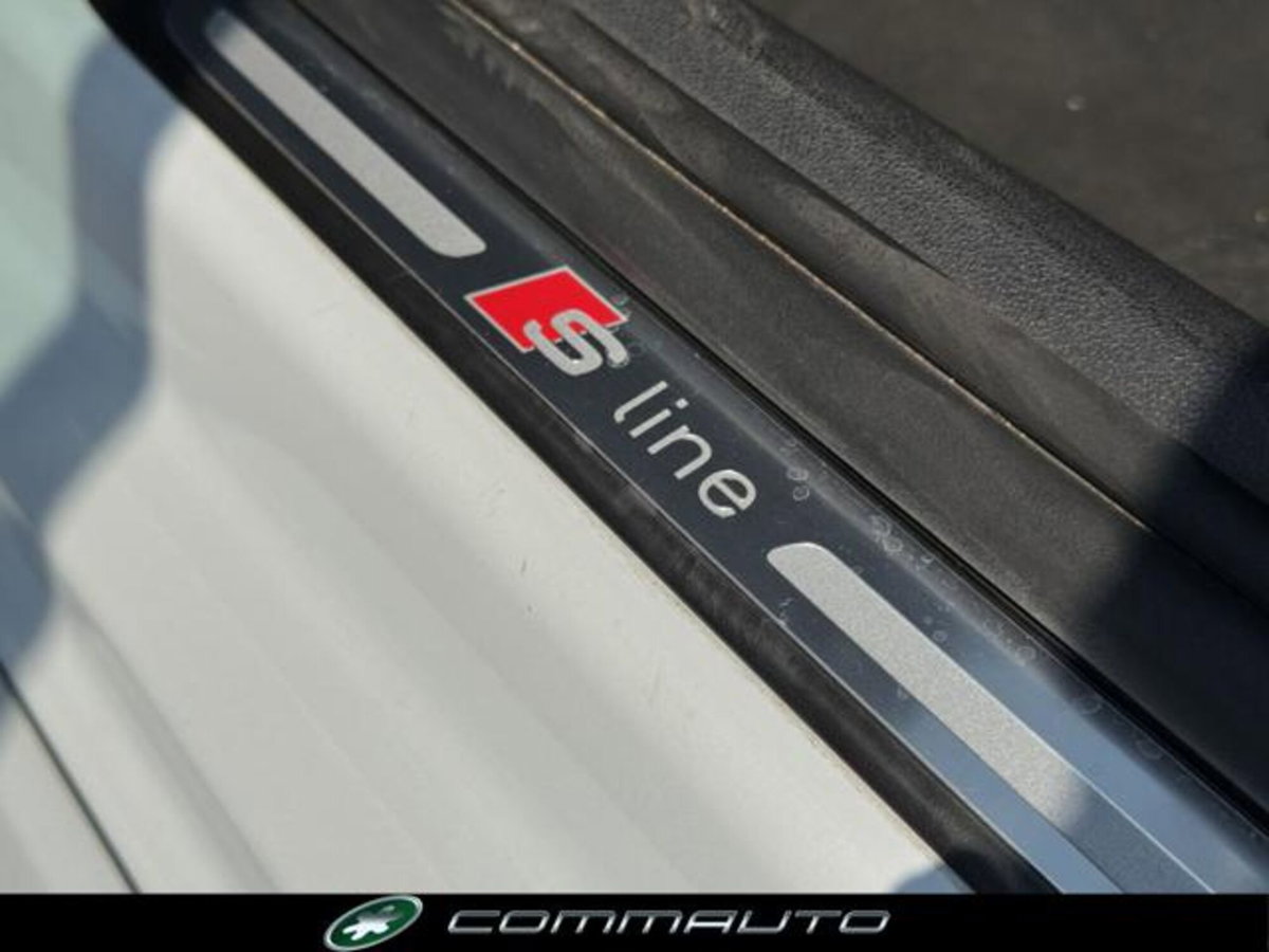 Audi A1 Sportback 1.0 82CV TFSI Design (12)