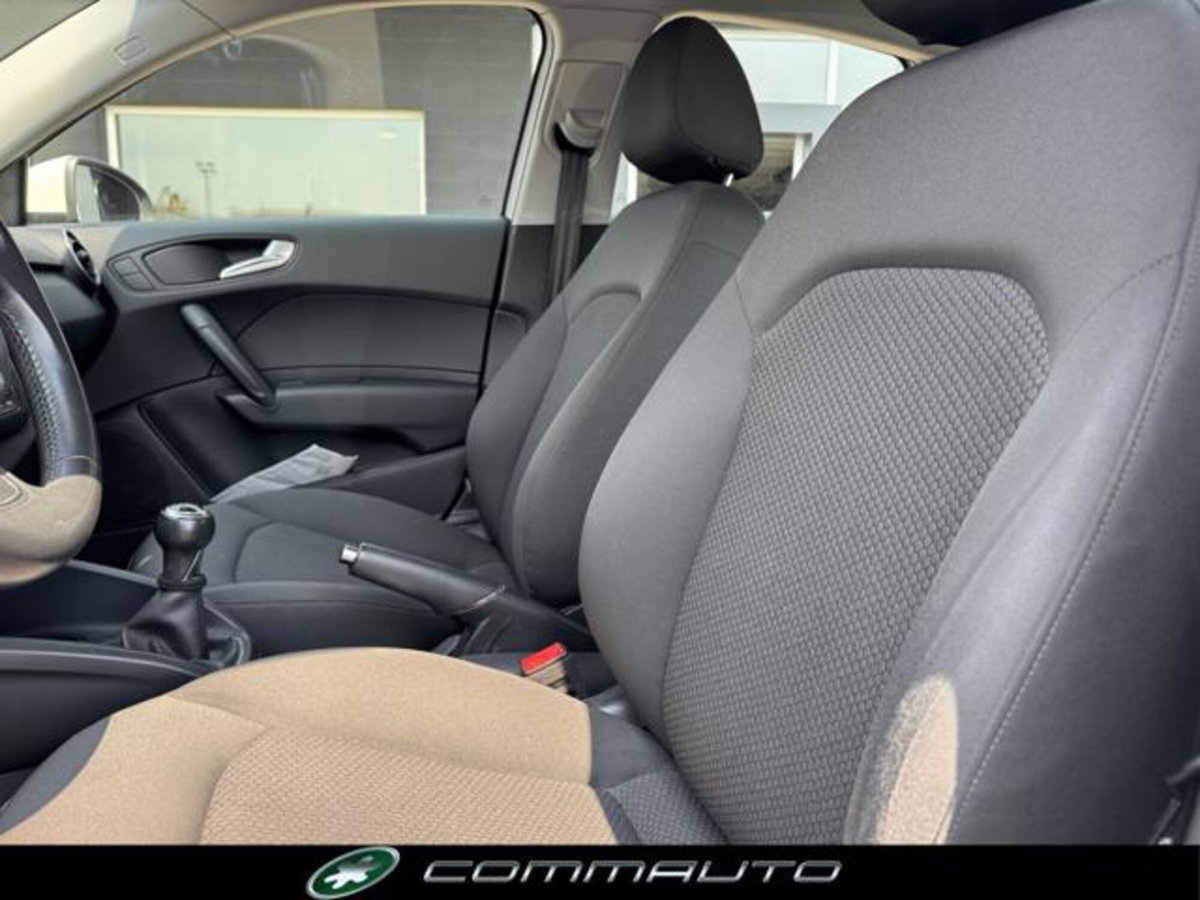 Audi A1 Sportback 1.0 82CV TFSI Design (17)