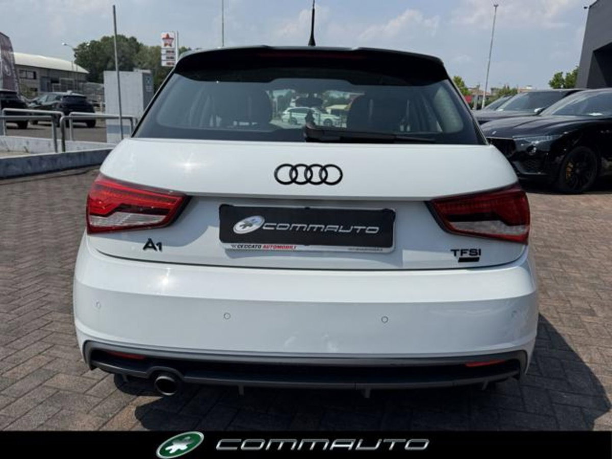 Audi A1 Sportback 1.0 82CV TFSI Design (5)