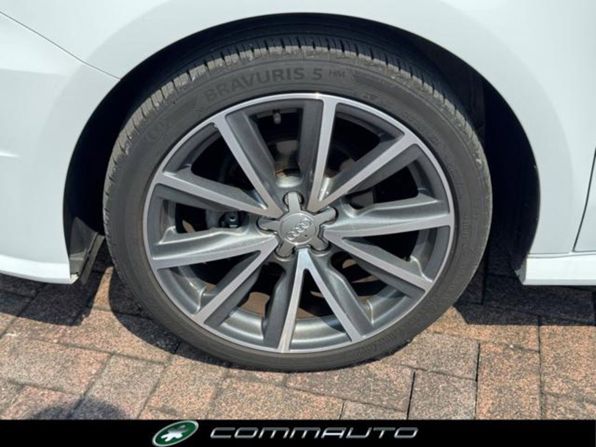 Audi A1 Sportback 1.0 82CV TFSI Design (8)