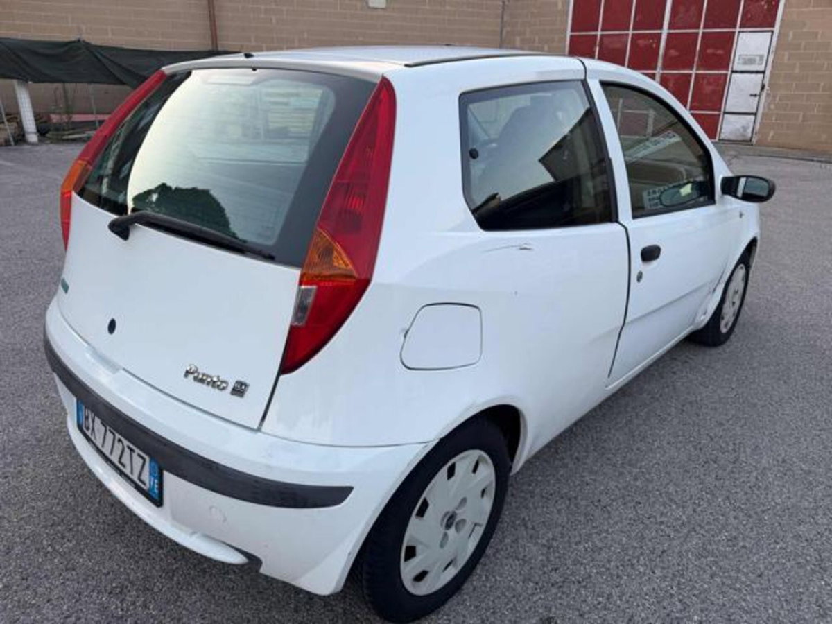 Fiat Punto 1.2i cat 3 porte ELX (10)