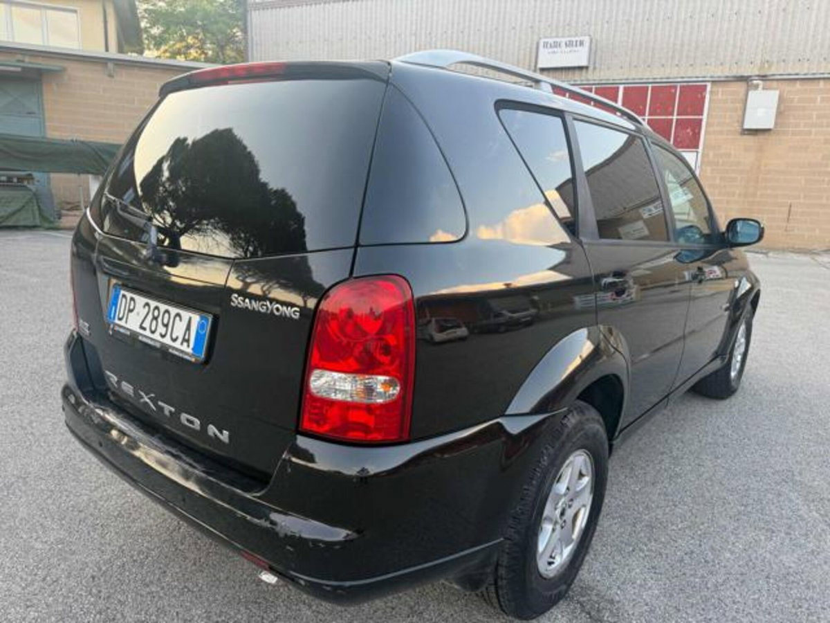 Ssangyong Rexton II 2.7 XDi TOD Deluxe (19)