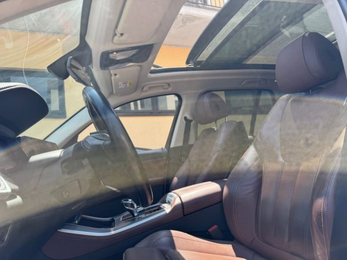 BMW X5 xDrive30d 48V xLine (19)