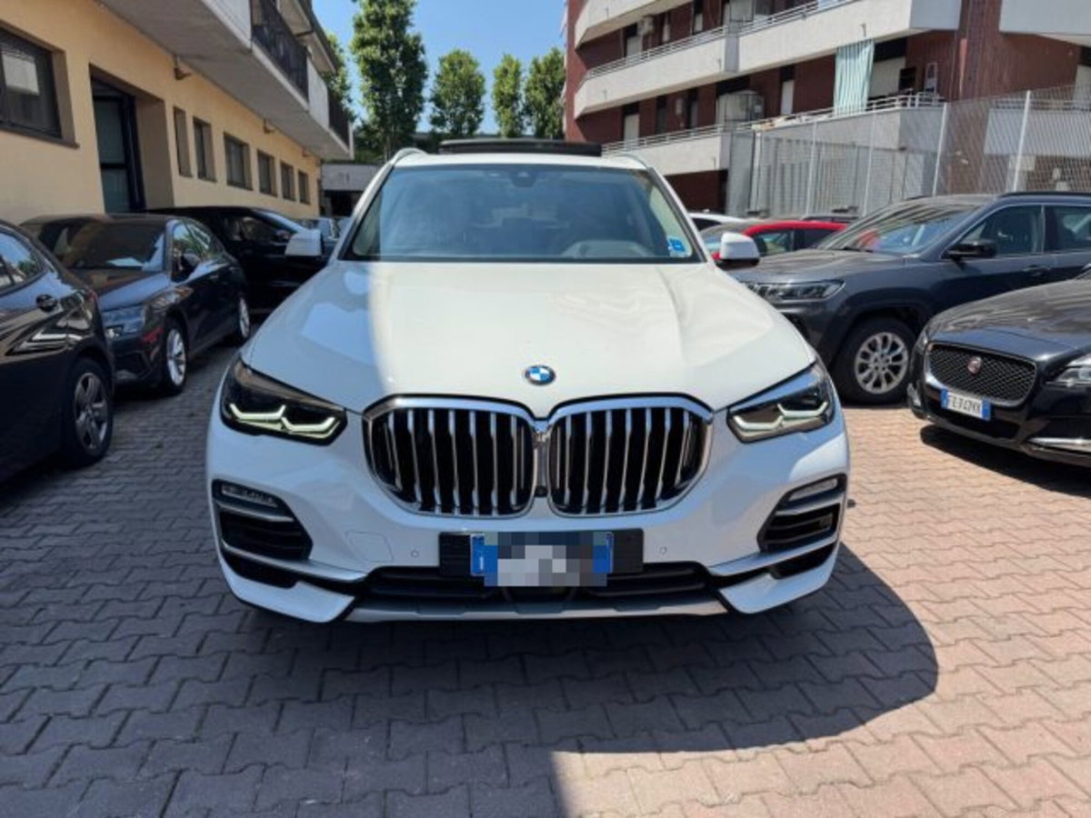 BMW X5 xDrive30d 48V xLine (2)