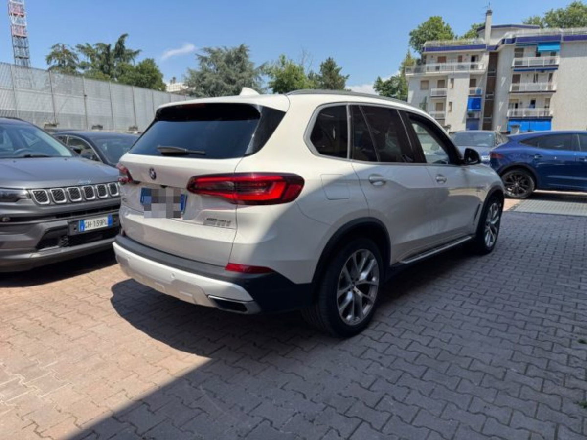BMW X5 xDrive30d 48V xLine (4)