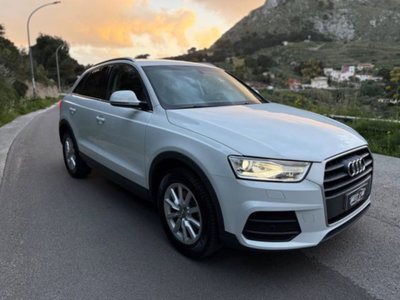 Audi Q3 2.0 TDI 150 CV Business (10)