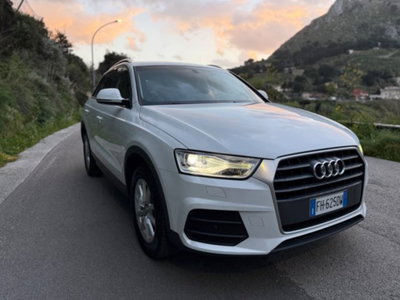 Audi Q3 2.0 TDI 150 CV Business (12)