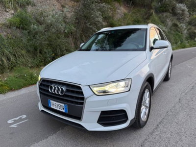 Audi Q3 2.0 TDI 150 CV Business (2)