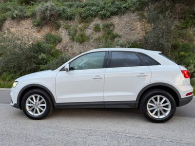 Audi Q3 2.0 TDI 150 CV Business (5)