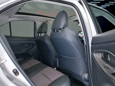 Toyota Yaris Cross Lounge fwd 130cv e-cvt (19)