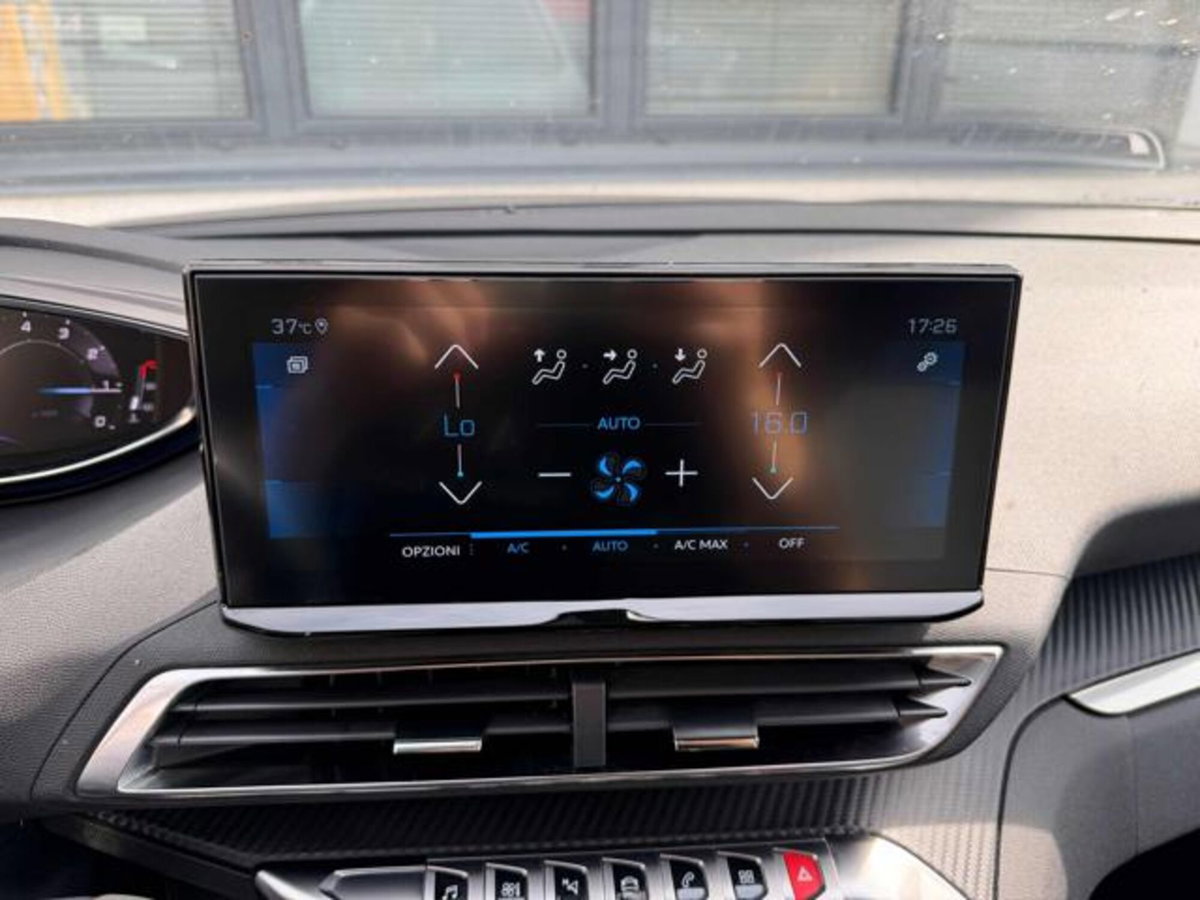 Peugeot 3008 PureTech Turbo 130 S&S EAT8 Allure (15)