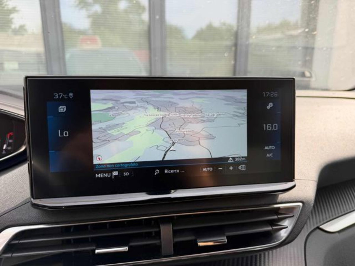 Peugeot 3008 PureTech Turbo 130 S&S EAT8 Allure (16)