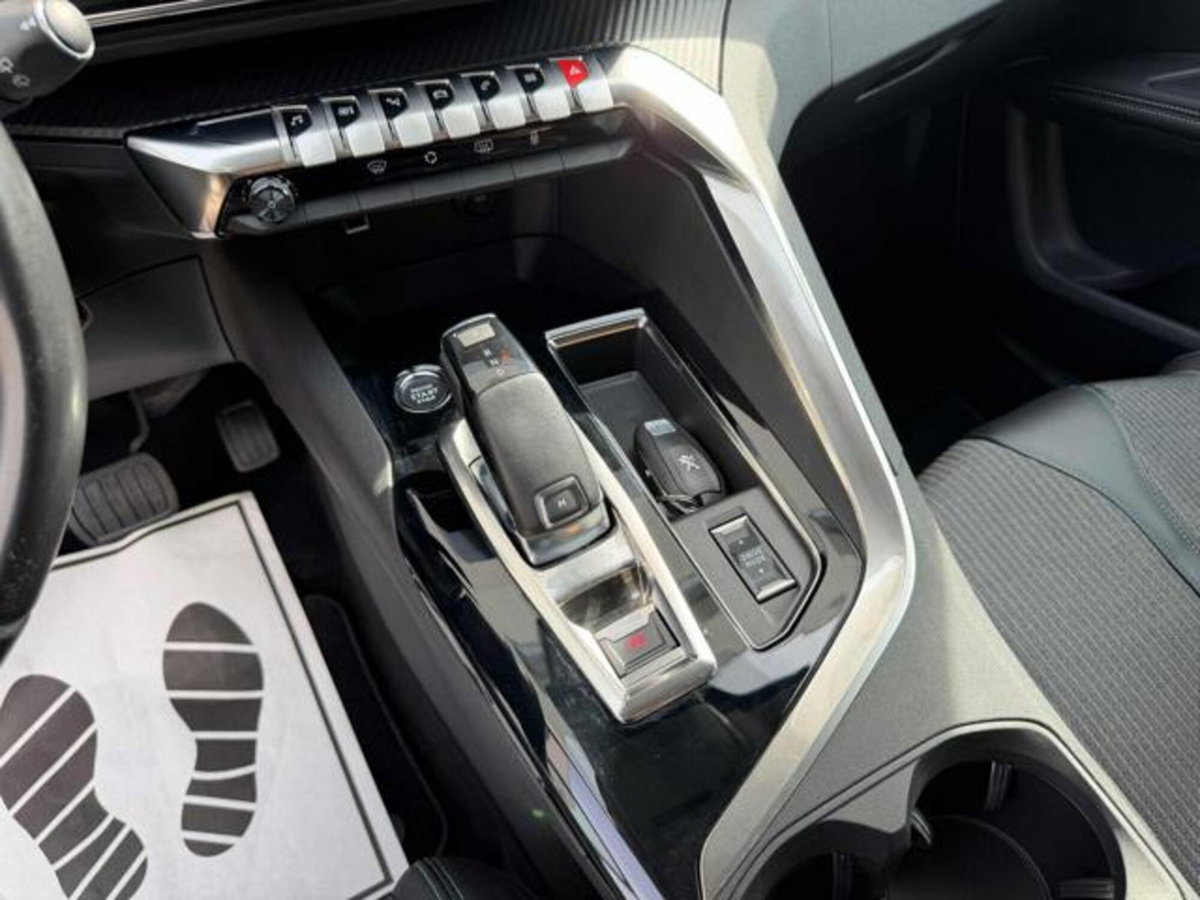Peugeot 3008 PureTech Turbo 130 S&S EAT8 Allure (20)