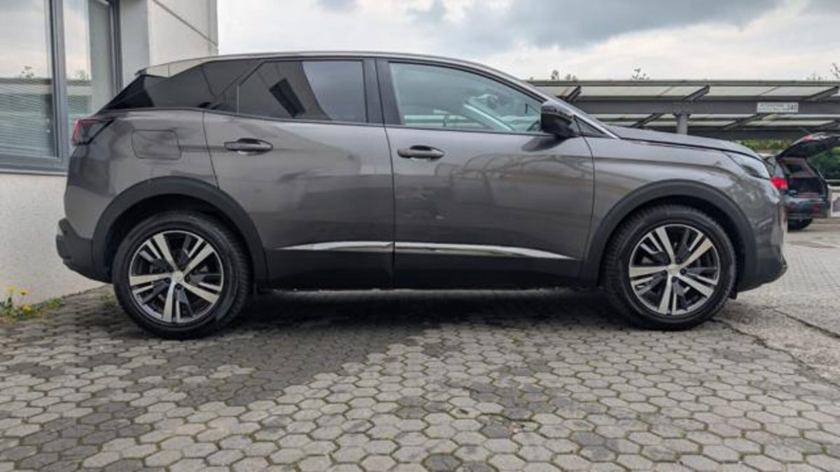 Peugeot 3008 PureTech Turbo 130 S&S EAT8 Allure (4)