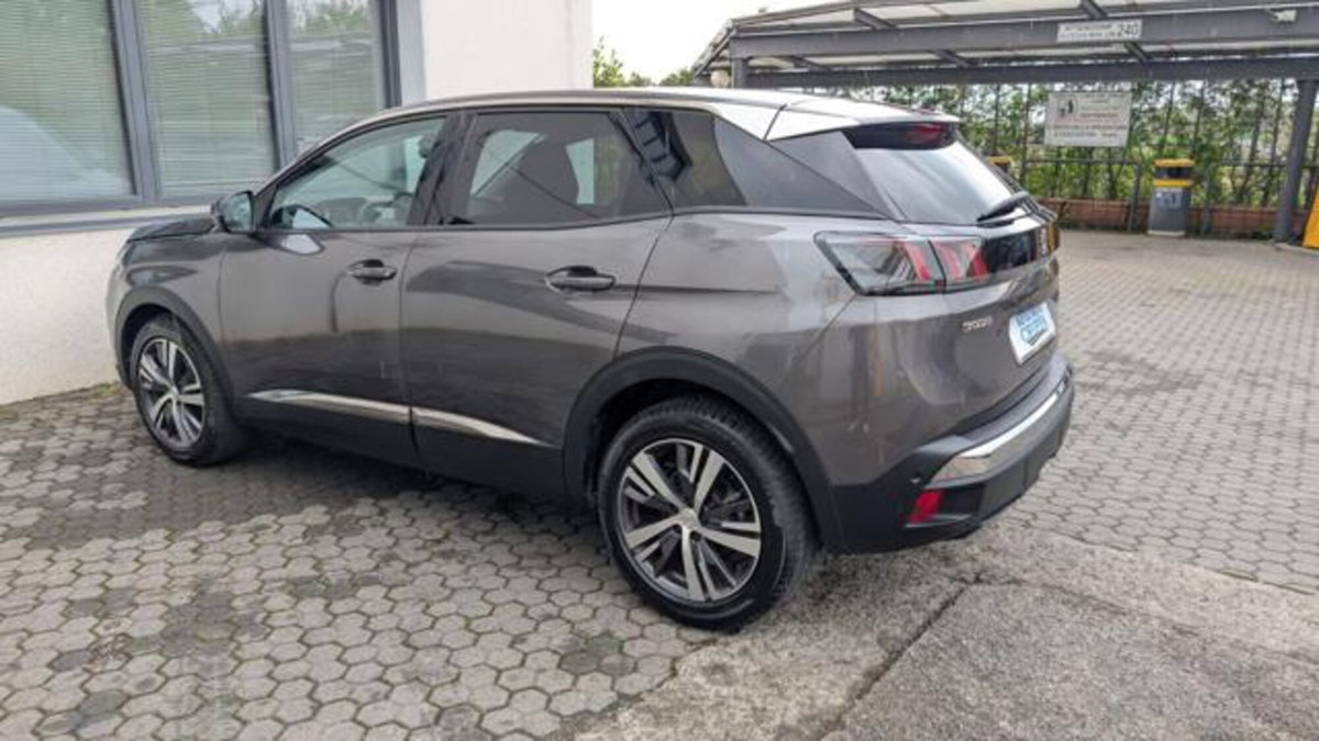 Peugeot 3008 PureTech Turbo 130 S&S EAT8 Allure (7)