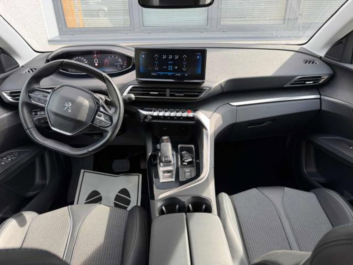 Peugeot 3008 PureTech Turbo 130 S&S EAT8 Allure (9)