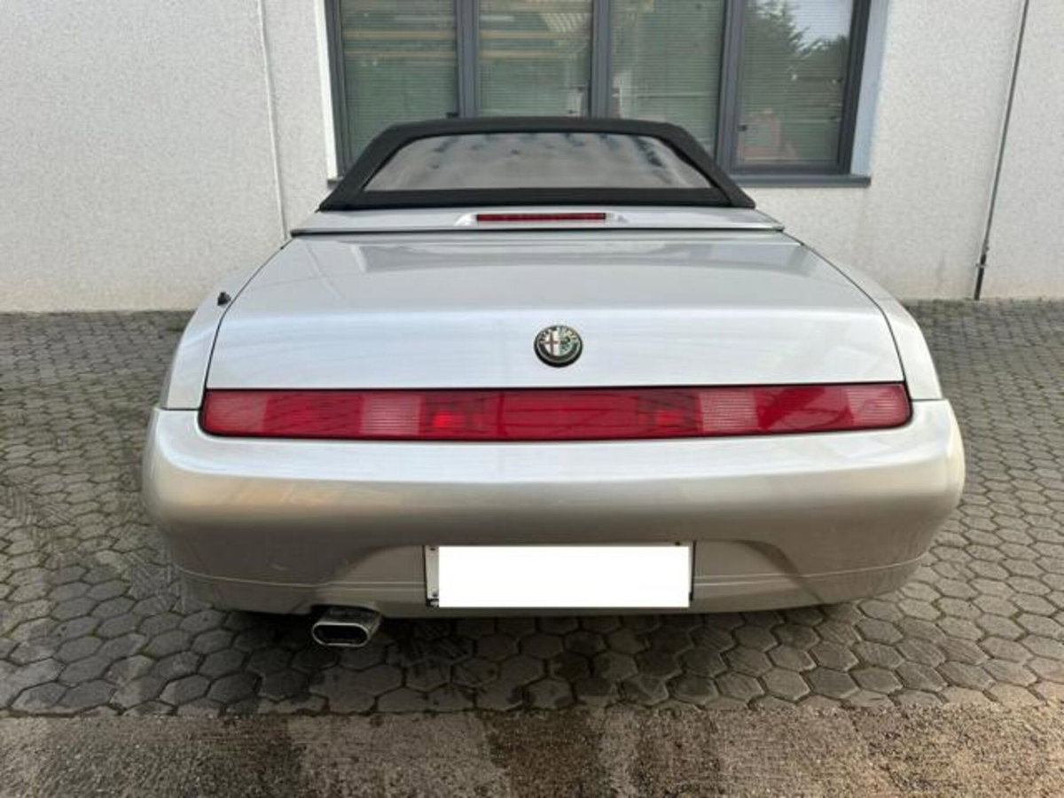 Alfa Romeo Spider 1.8i 16V Twin Spark cat (11)
