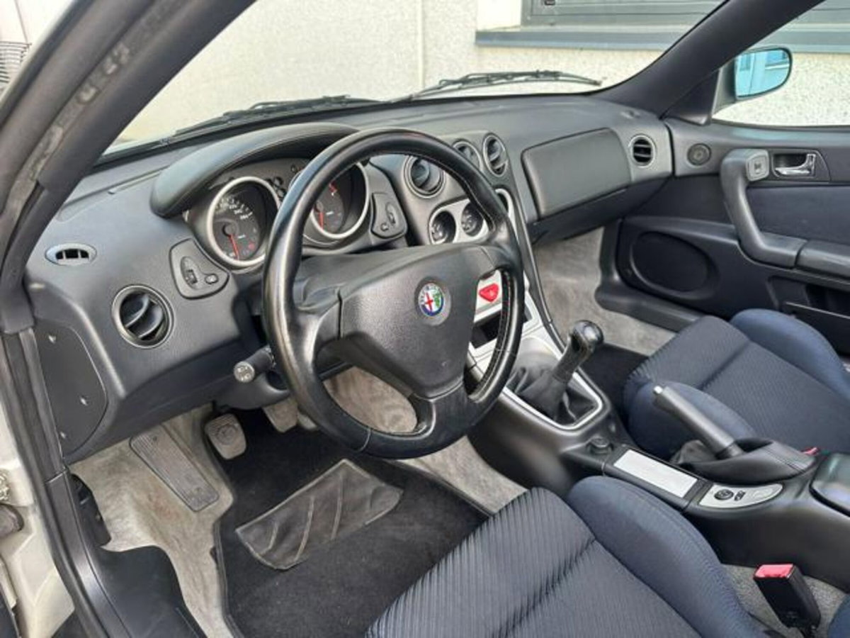 Alfa Romeo Spider 1.8i 16V Twin Spark cat (18)