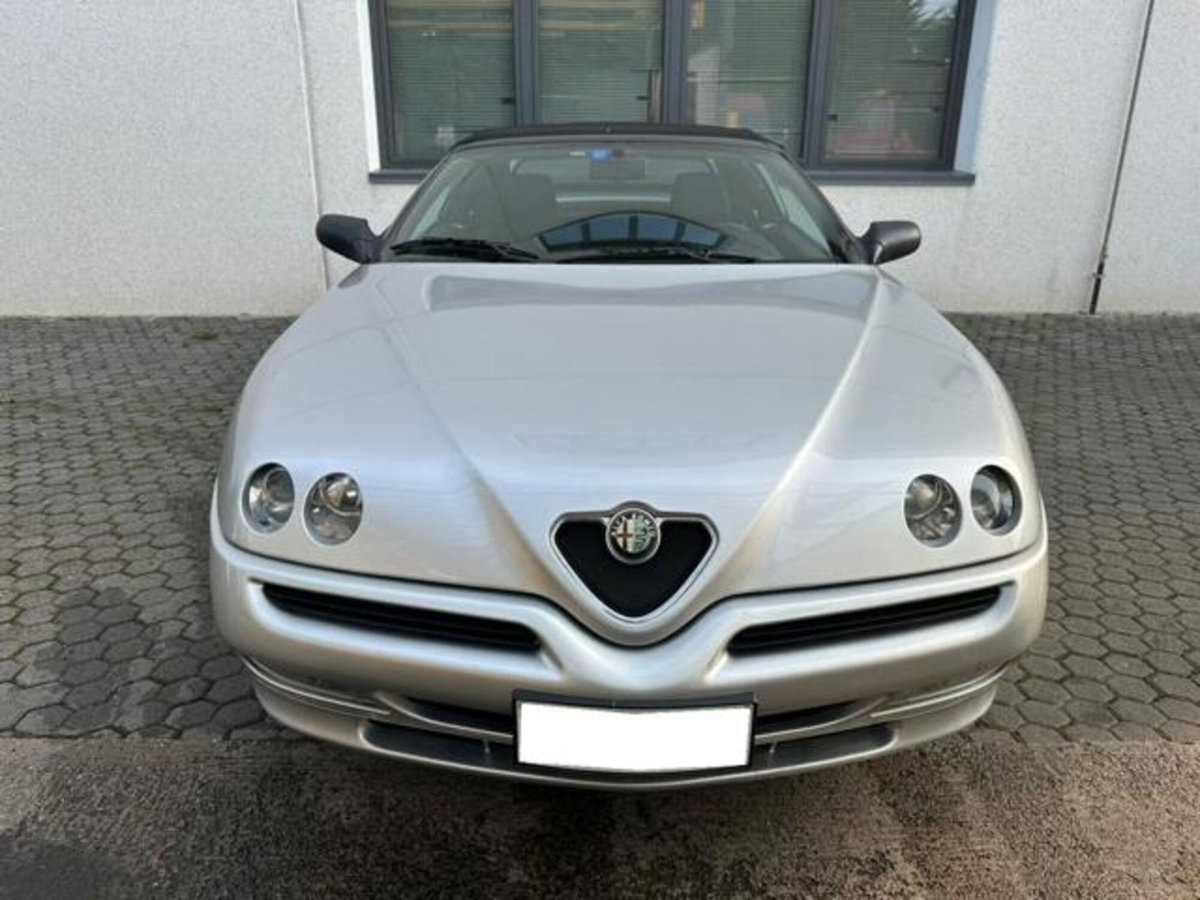Alfa Romeo Spider 1.8i 16V Twin Spark cat (3)