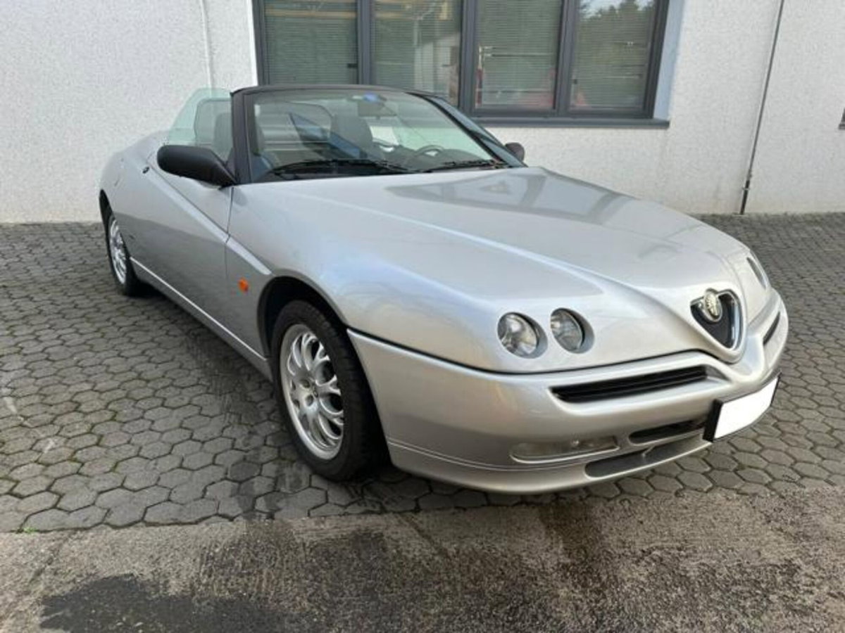 Alfa Romeo Spider 1.8i 16V Twin Spark cat (5)