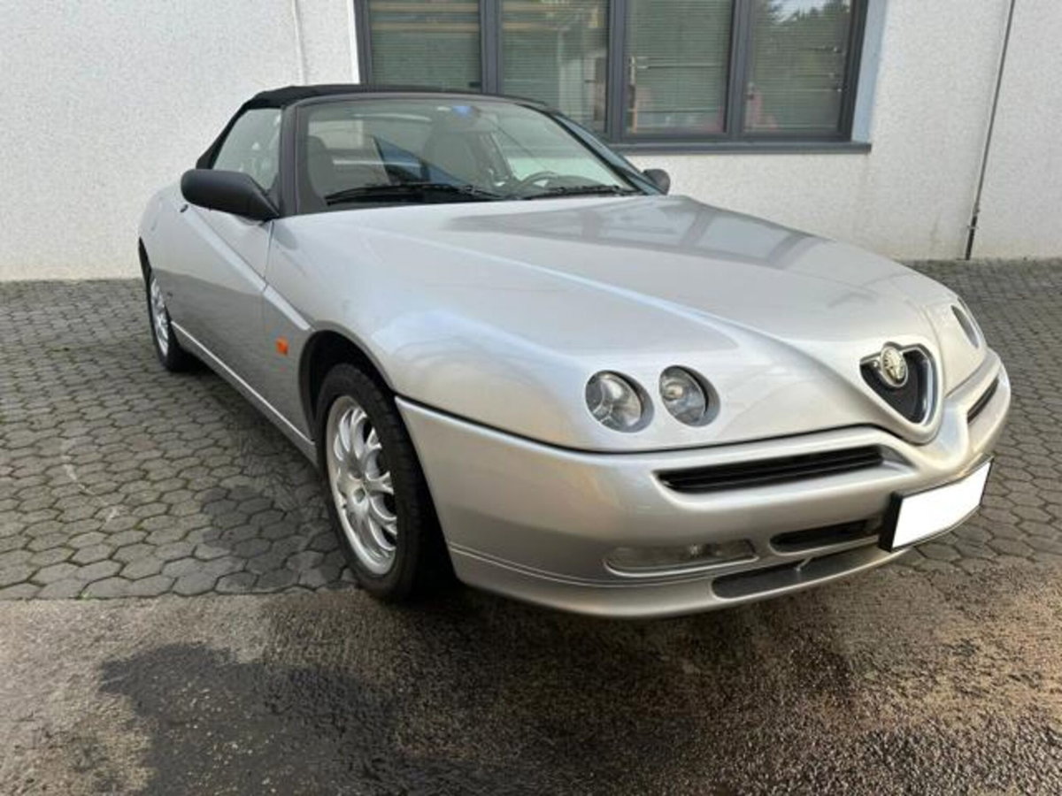 Alfa Romeo Spider 1.8i 16V Twin Spark cat (6)