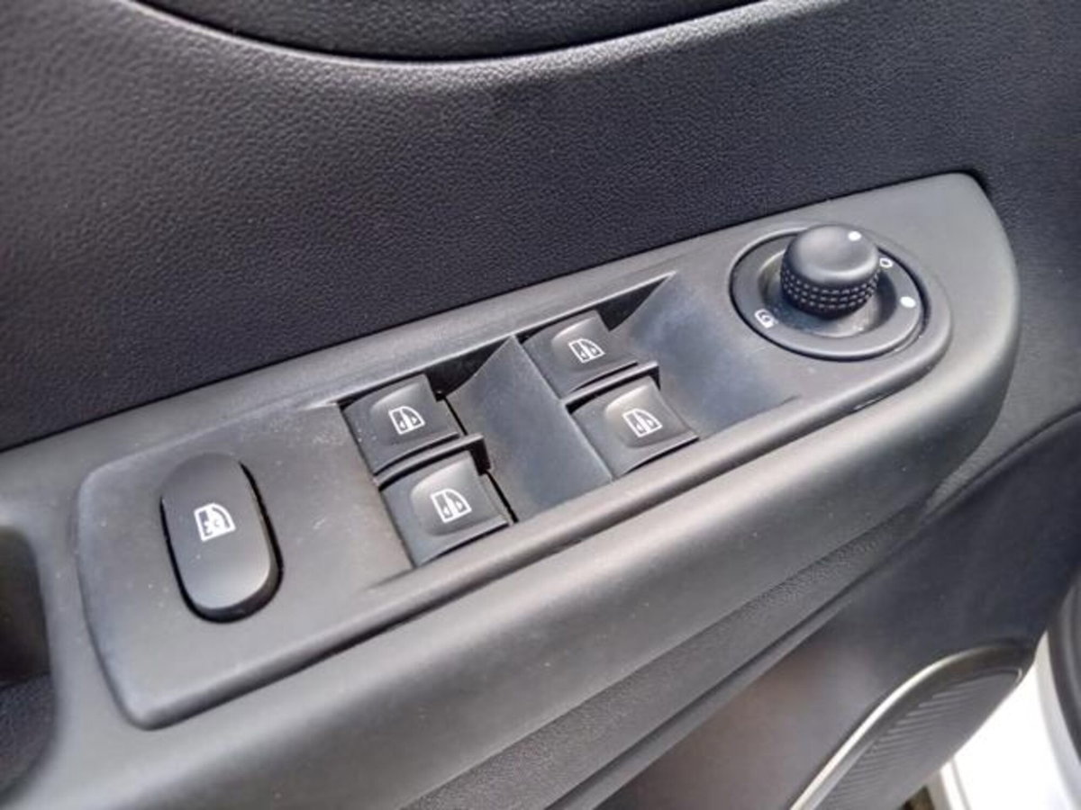 Renault Captur 1.5 dCi 8V 90 CV Start&Stop Energy R-Link (14)