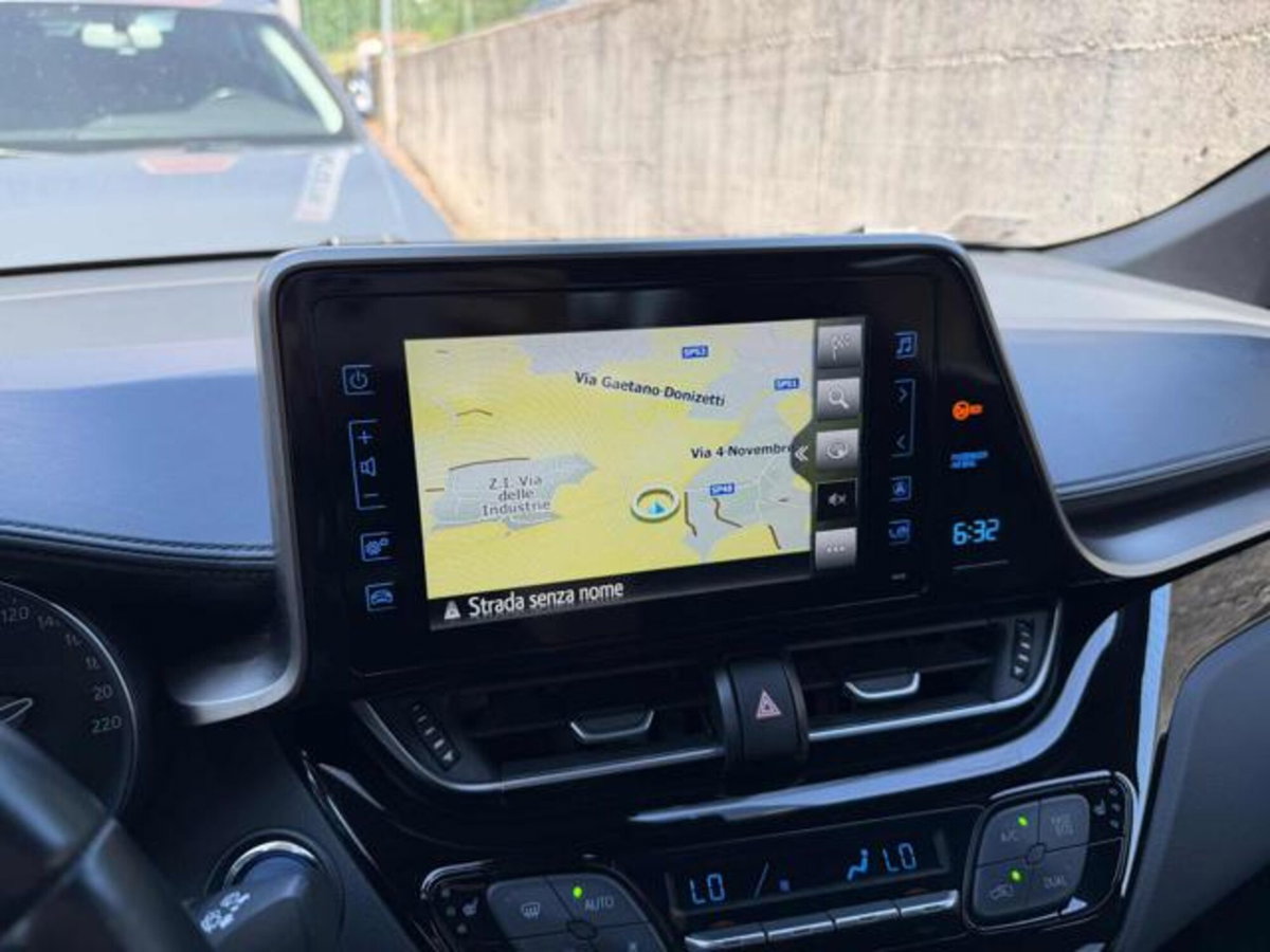 Toyota Toyota C-HR 1.8 Hybrid E-CVT Dynamic (11)