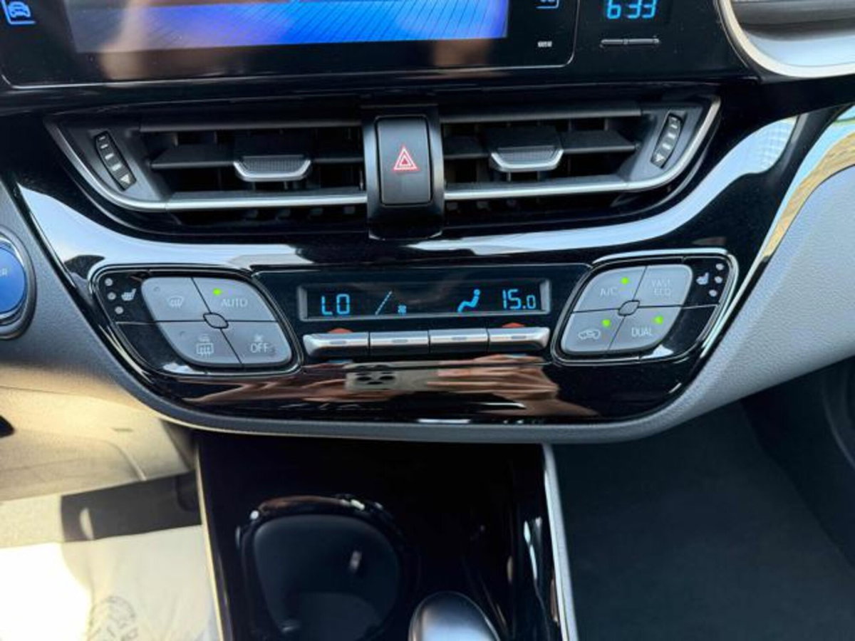 Toyota Toyota C-HR 1.8 Hybrid E-CVT Dynamic (15)
