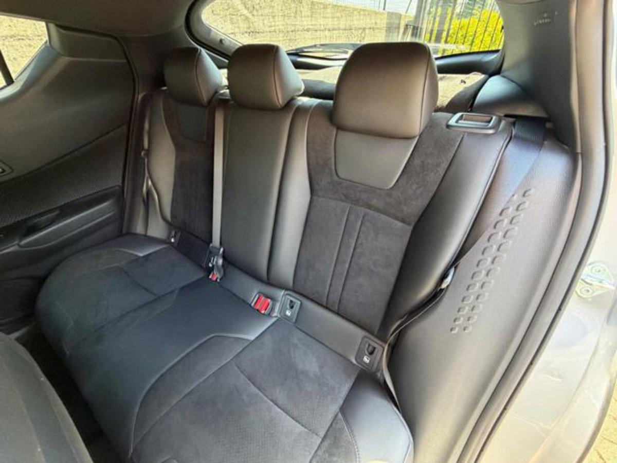 Toyota Toyota C-HR 1.8 Hybrid E-CVT Dynamic (18)