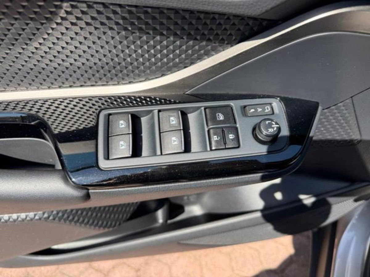 Toyota Toyota C-HR 1.8 Hybrid E-CVT Dynamic (19)
