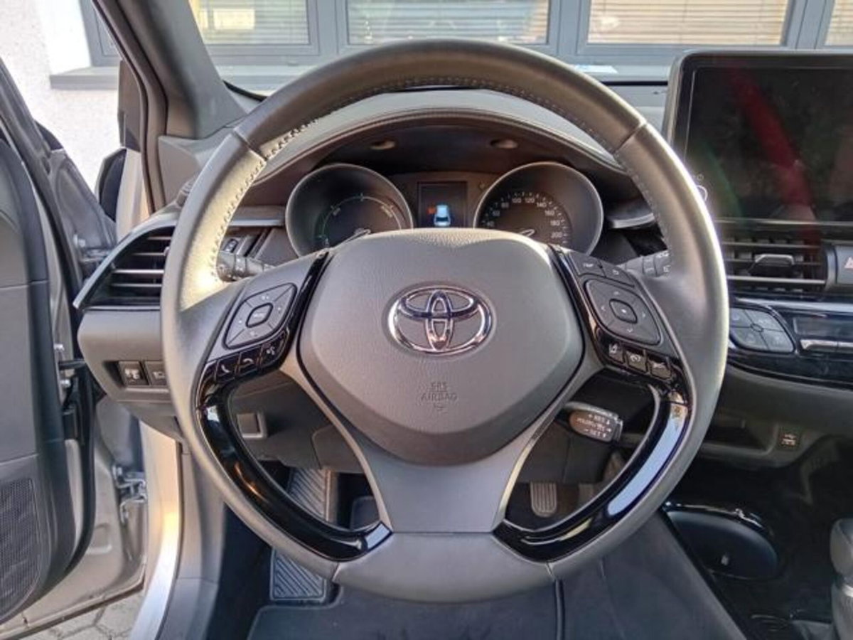 Toyota Toyota C-HR 1.8 Hybrid E-CVT Dynamic (9)